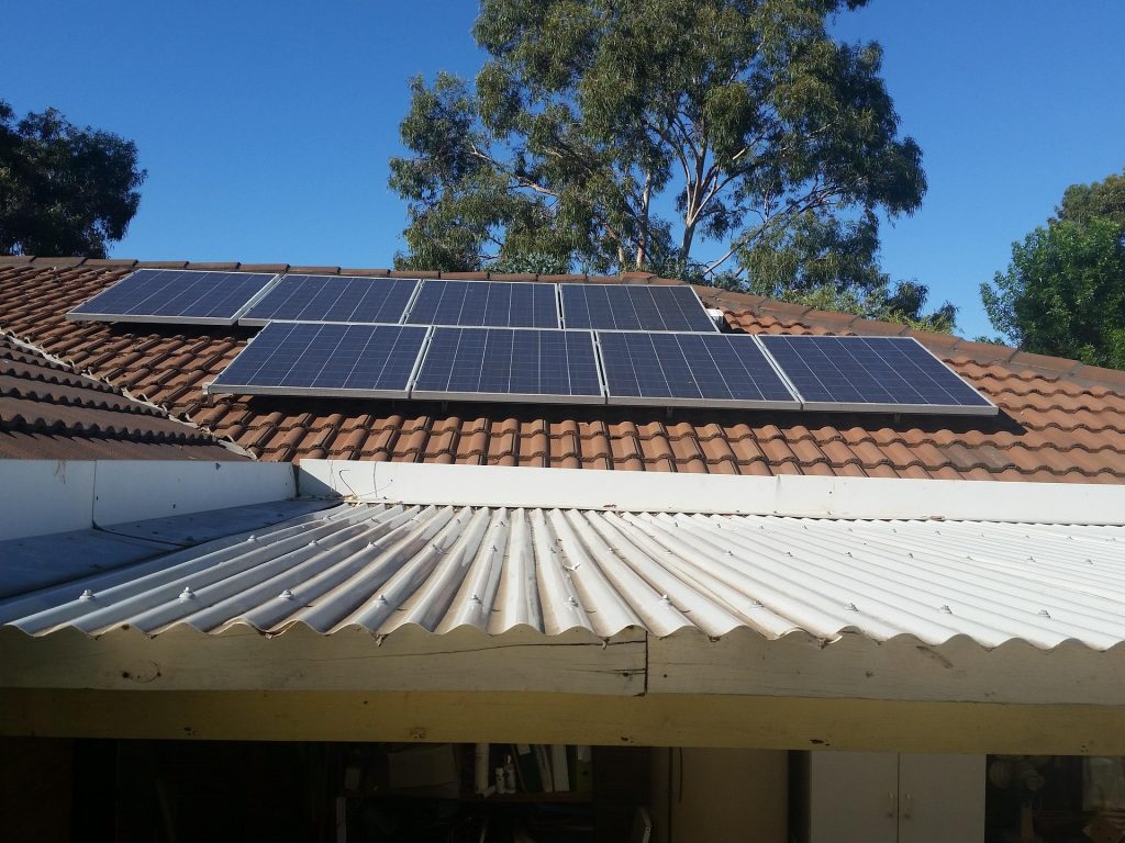 Solar Panel Roofing Shingles​